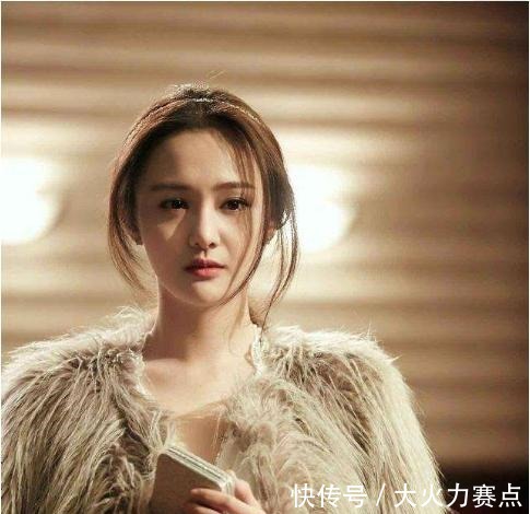 发型|女人无论多少岁,扎头发记住3个技巧,简单耐看显气质,谁扎谁美!