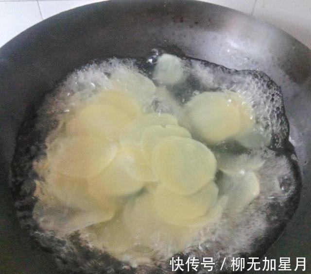 美食天下|凉拌土豆片，简单一拌，开胃又省事！