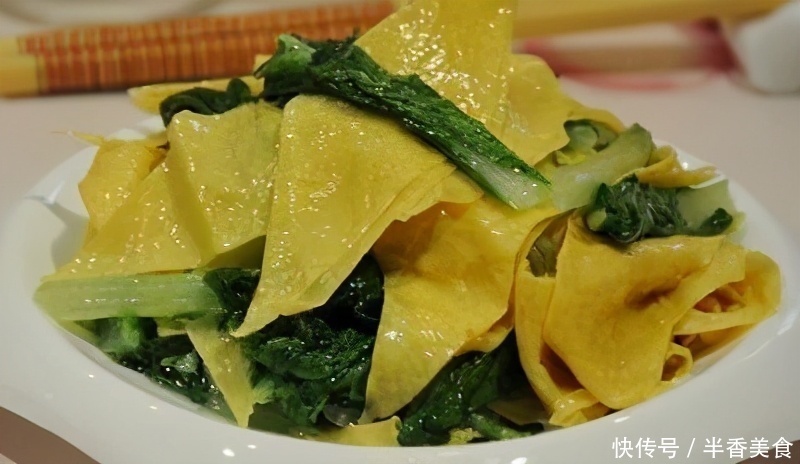 冬天来了，常吃三种美食，滋润肌肤，减少色斑，早吃早好