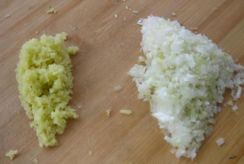 炸萝卜丸子时,1个步骤不能少,丸子外酥里嫩,放凉了也不发硬