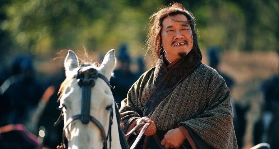 周瑜|诸葛亮司马懿郭嘉庞统周瑜，该如何排名，榜首毫无争议