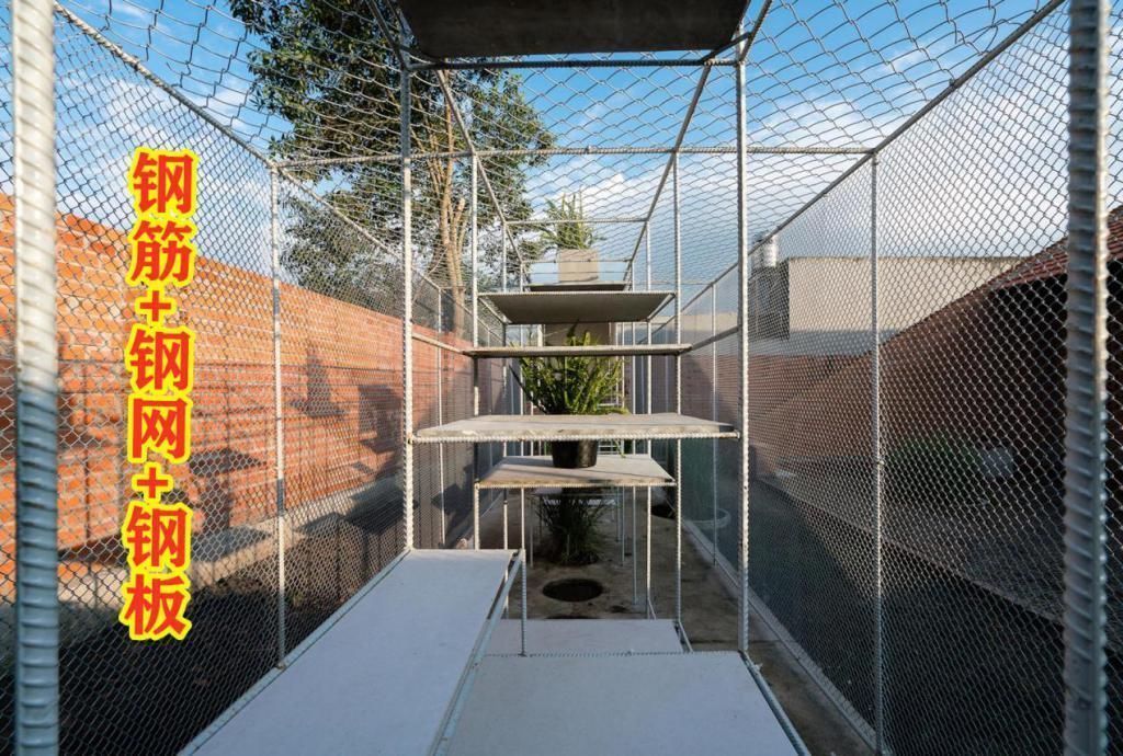 钢网|如果你家有个院子，也要搭个钢网房，在里面养鸡养花，生活好自在