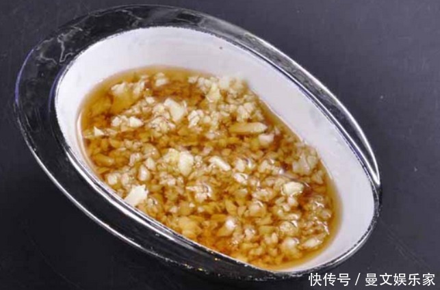 血脂|大蒜和加它這樣吃,養生效果會翻倍,養肝護胃,血脂也悄悄降下來