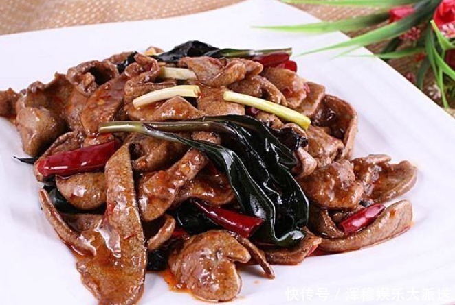 皮菜|天然的“补血菜”找到了，每天炒一盘，补血养血，手脚不再冰凉