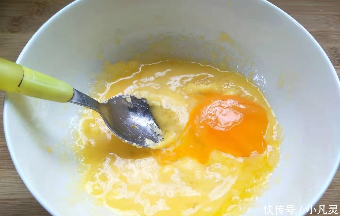 简单|超市15元一斤的小甜点,教你在家做,成本只要5元,简单零失败