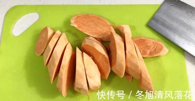 面饼|香甜软糯的红薯芝麻煎饼,好吃可口,美味健康!