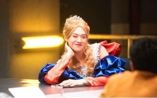 他被称“综艺王”,一年参加多档综艺,无戏可拍后回家继承家产