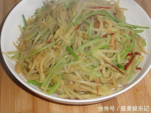 炒土豆丝时,是先泡水还是先焯水都错了!教你正确的土豆丝做法