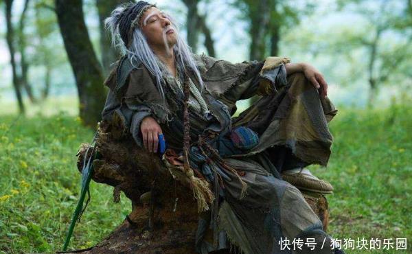 洪七公将最厉害的功夫传授一人,比降龙掌还厉害,结果却令人失望