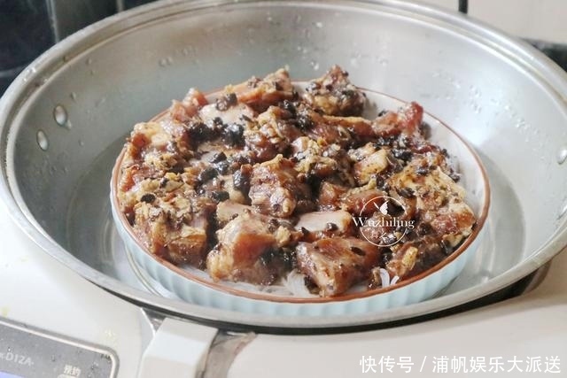 粉丝|排骨别再红烧了,加一把粉丝,简单一蒸,全家都爱吃