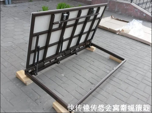 盖板|外国人就是脑洞大开!好好的楼梯非要装个盖板,看完才知道多实用