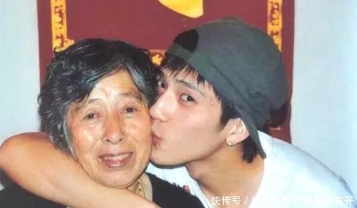 奶奶|出生28天后被遗弃,靠奶奶捡破烂养大,如今成影帝父母争相找上门