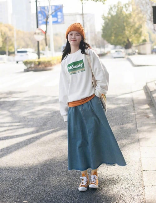 早春穿什么优雅还时髦？温柔博主的4个“配色”妙招，简直美极了