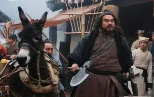 宋江|李逵为何不敢在武松面前做出格的事?知道原因后,全世界都沉默了