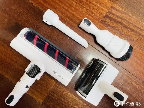 家里传统清洁工具数量多占地大！添可Slim套装的“模块化”设计能否有效解决这个常见的小户型清洁难题……