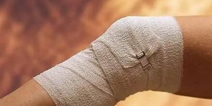 大蒜|一瓣大蒜顶10贴膏药,治疗膝盖疼效果惊人,家有膝盖疼的要存!