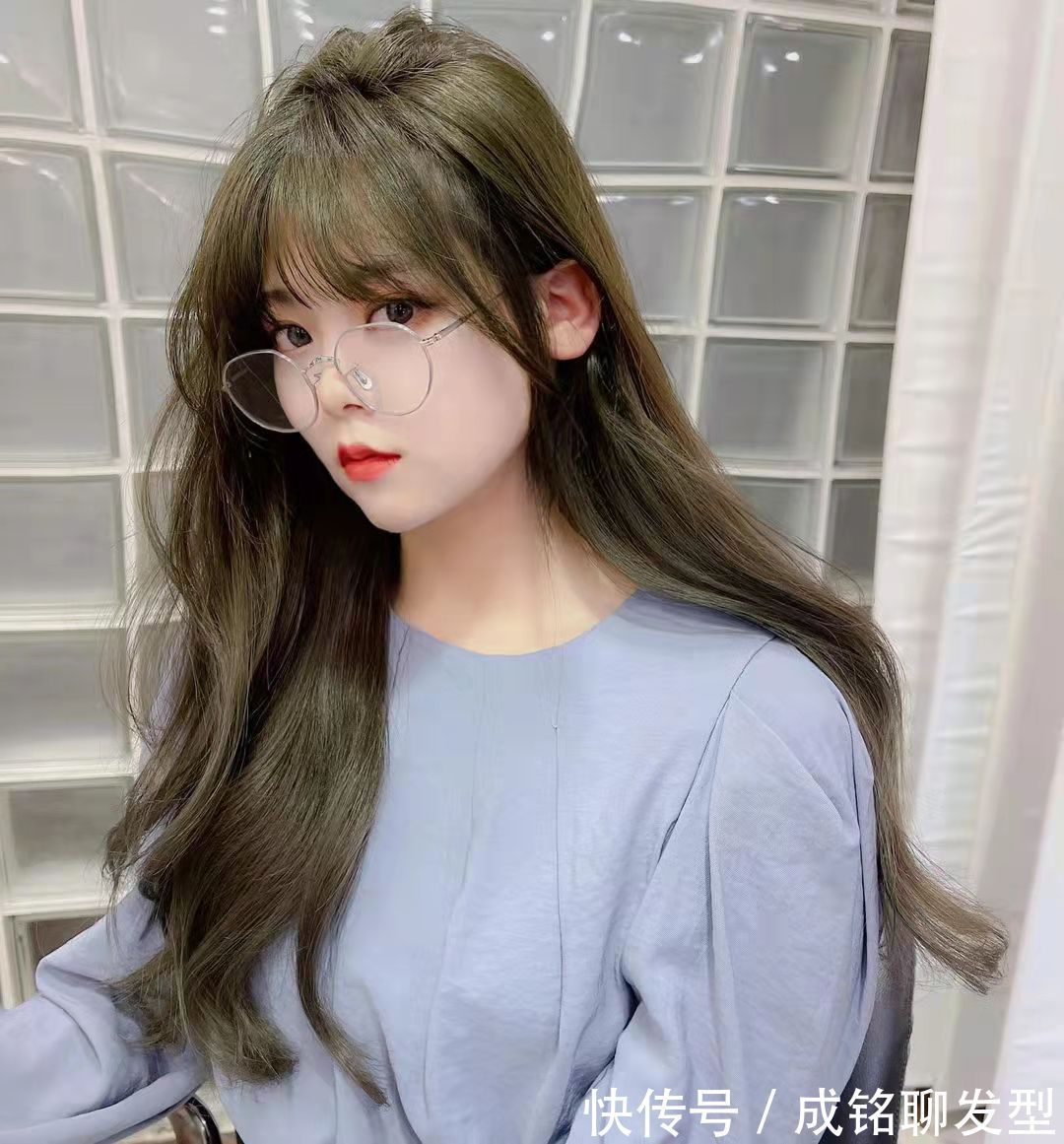 遮盖|不是你脸大,是你发型没选对!学会这三个攻略,发型时尚还显脸小