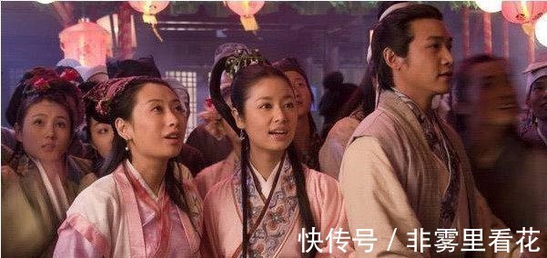 王兄@苏轼问美女一个问题,她只说了8个字,然后就有了一首千古名词!