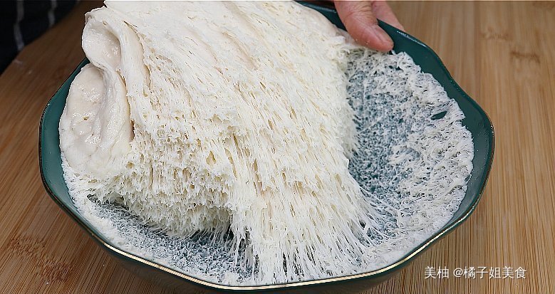 面粉|吃了30年面粉，终于找到最好吃的做法，比包子简单比白馒头好吃