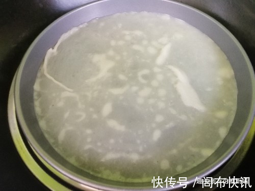 60岁奶奶教的凉皮做法,不用洗面不用等,半个小时就搞定