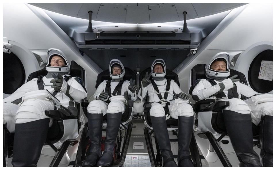 计划 美国：我们计划拍摄第一部太空电影，俄罗斯：不能让美国拿第一