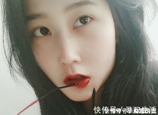 口红|女生涂抹口红的三个误区,不注意很容易带来疾病,你中招了吗?