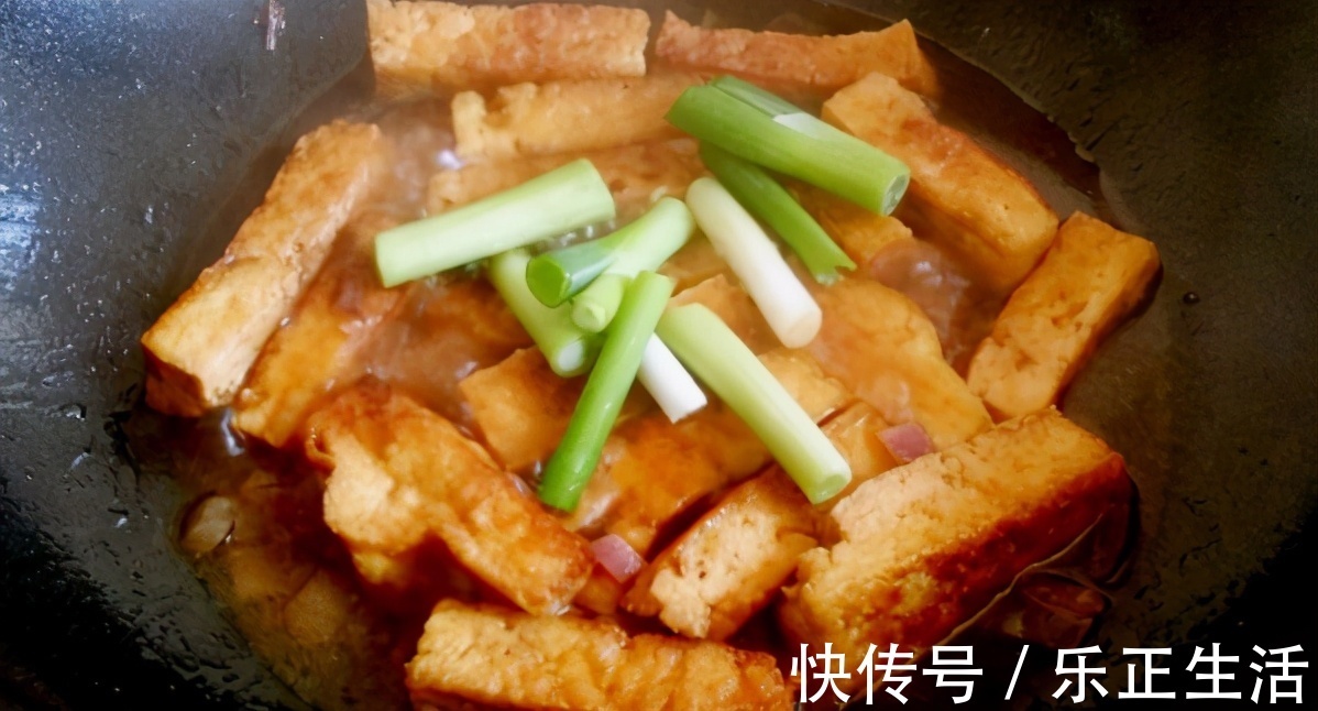 煎豆腐|家庭版葱烧豆腐，制作简单，美味可口