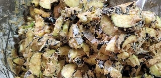 入秋以后，这菜我家一周吃5次，出锅比肉香，营养又解馋，真好吃