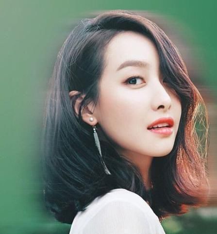 四十岁的女人，最好少留这3种显老发型，多尝试“减龄”发型！