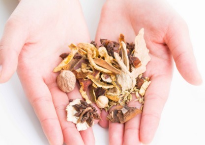 肾脏|3种中药伤肝又伤肾!你却还当良药来服用!专家:无知害死人!