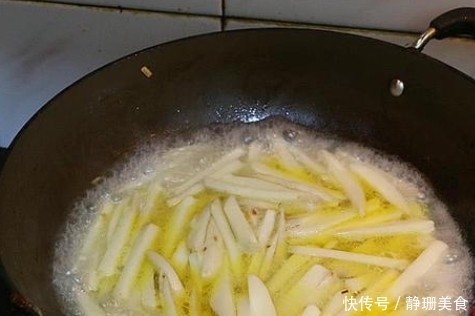 冬季我家最常吃的一道菜,隔三差五就做一回,每次吃精光还不过瘾