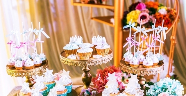 甜品|多层蛋糕已经不流行了，现在流行的是甜品台！庆典节日都能HOLD住