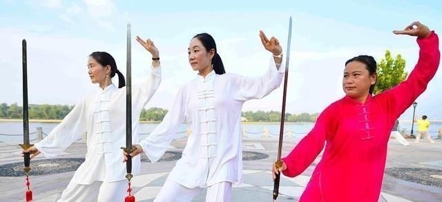 中老年人|长话短说:50岁后,身体若有4种表现,很遗憾,长寿也许和你无缘