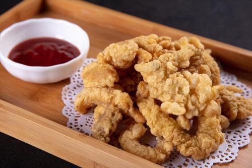 酥肉|炸酥肉,用淀粉还是面粉?大厨教你一招,外酥里嫩,酥脆不回软