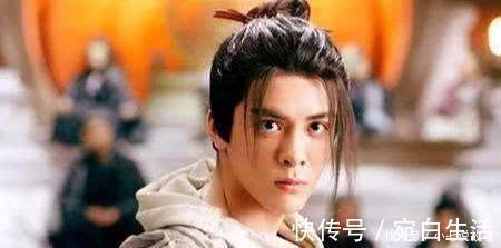 实力|明教中有一神秘高手,武功超越张无忌,却始终隐藏实力,很奇怪