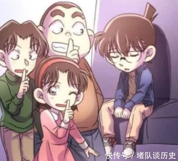 名侦探柯南：捡到一只睡着的柯南，她这个举动看得出真爱！