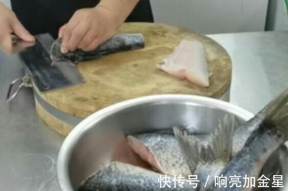 鱼丸|做鱼丸不要纠结凉水能否飘起,鱼肉馅黏稠才是最重要的!