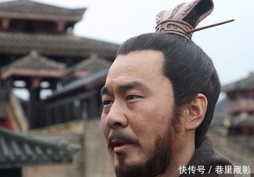 曹操|诸葛亮明知关羽会放走曹操，为何还派关羽去守华容道？原因很现实