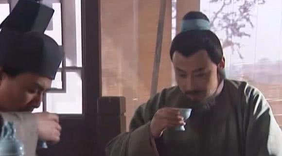 武松能血溅鸳鸯楼,林冲能血溅白虎堂吗专家说能,反对者也同意!