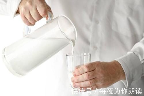 睡眠|经常失眠怎么办?医生:这4个小妙招,或能起到助眠的作用