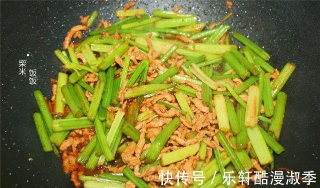 家常|夏季晚餐不用愁,这样做简单又省事,低脂还饱腹,我家常做