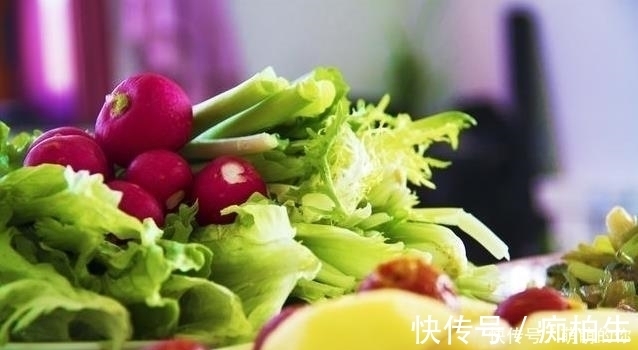 高尿酸|尿酸不超540，不吃药也能降，学会吃3样东西，尿酸主动降下来