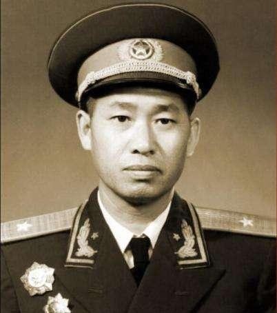 军衔|四大野战军成立，115师120师和129师师长都是谁，什么军衔