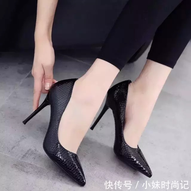 白领女性没时间挑高跟鞋? 这几款或许正是你想要的