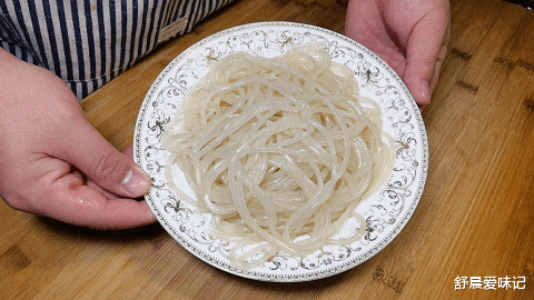 这道菜肴家人都喜欢,简单易做,色香味俱全,一盘成本只需5块钱