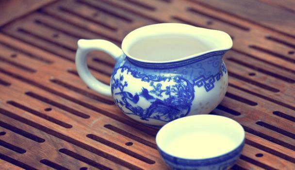 上有老下有小|存钱和不存钱的人,四十岁之后,往往在以下五个方面,区别很大