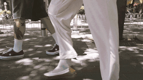 小白鞋过时啦，这5双鞋才是谁穿谁时髦