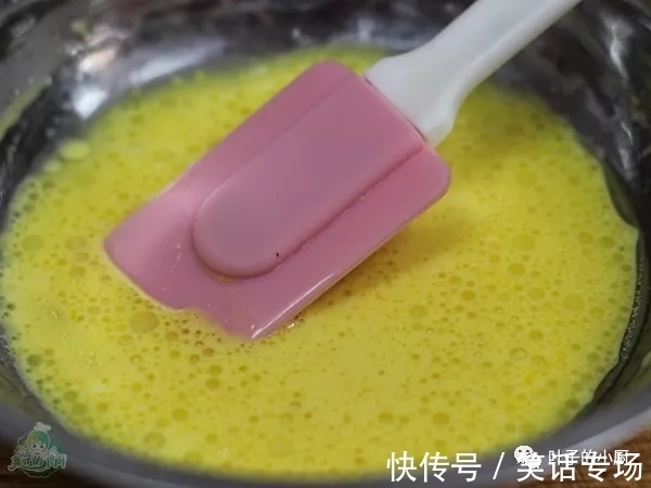 没有烤箱怎么做蛋糕4种方法电饭煲、微波炉、平底锅和蒸蛋糕