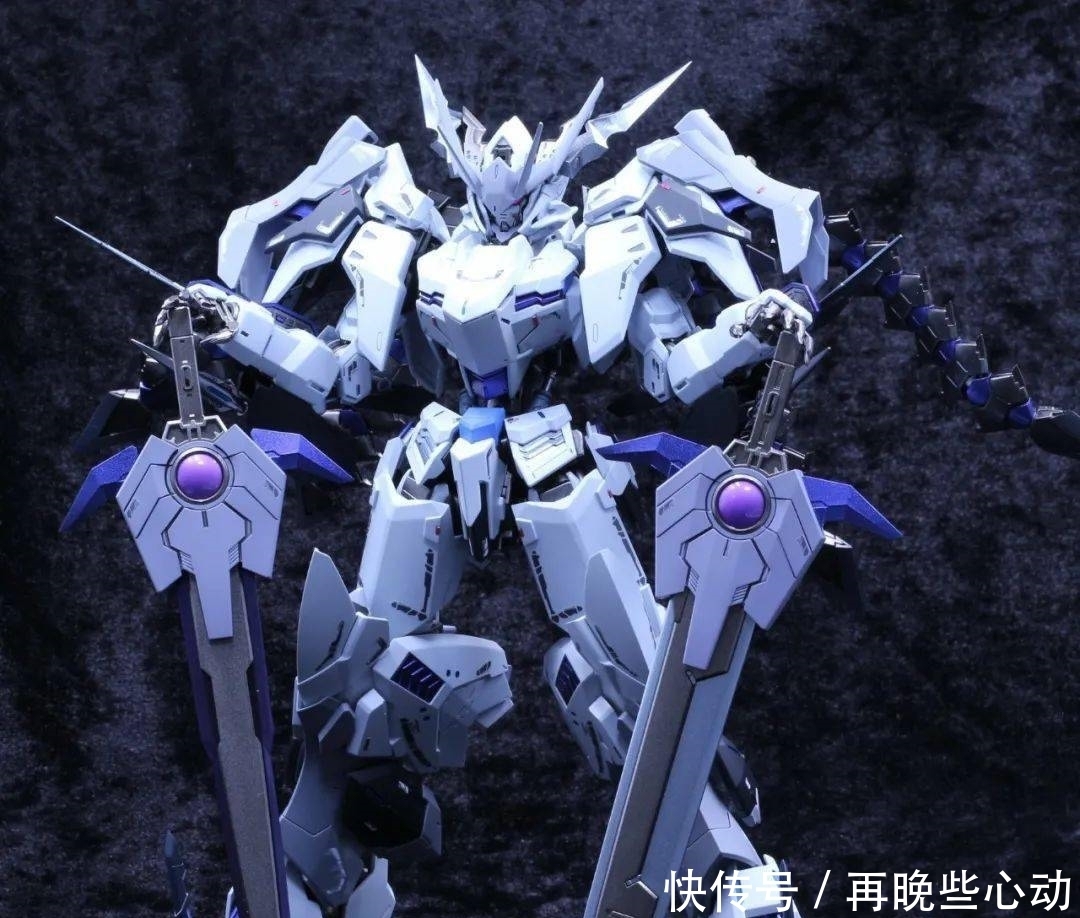 骑士|MG巴巴托斯苍白骑士造型大改造,绝了