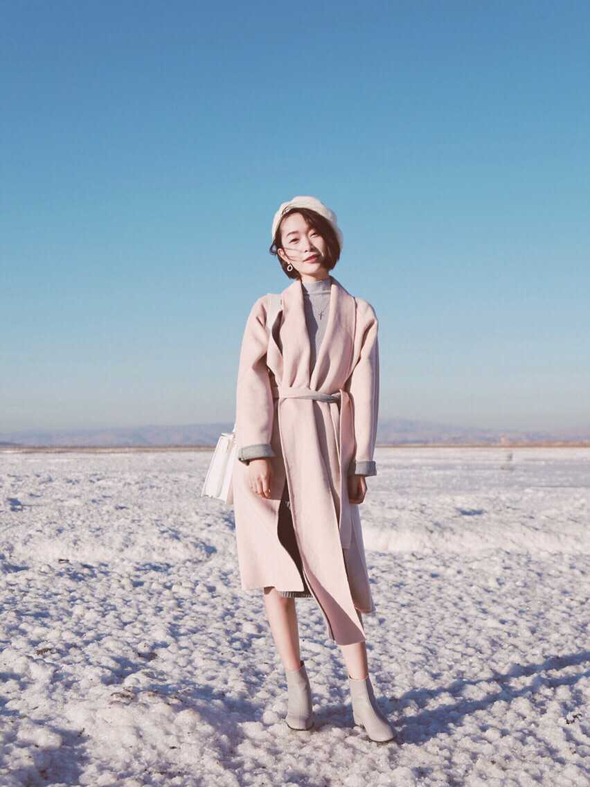 博主 别再用大衣搭配休闲鞋了,试试大衣+及踝靴吧!时髦精致又有气场